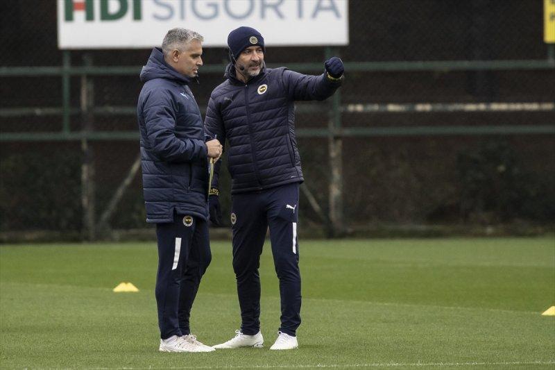 Fenerbahçe 21 Kasım'da oynanacak derbi hazırlıklarını sürdürüyor