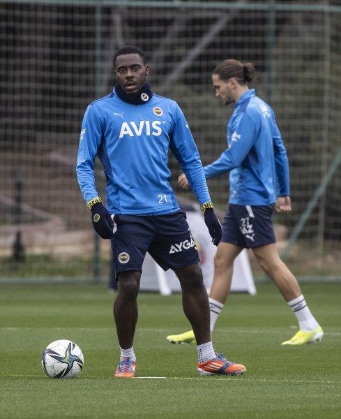 Fenerbahçe 21 Kasım'da oynanacak derbi hazırlıklarını sürdürüyor