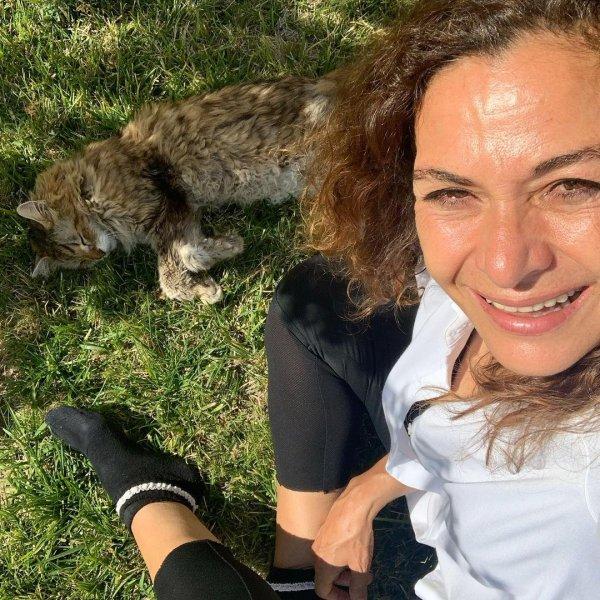 Bikinili pozlarıyla gündeme oturan Hatice Aslan'ın paylaşımları