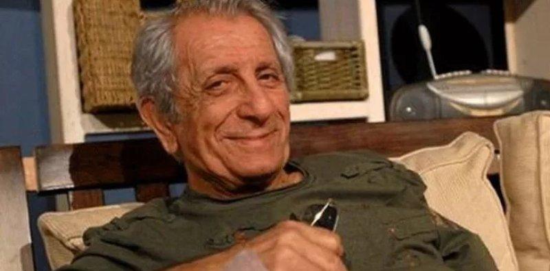 Fotoğraflarla usta tiyatrocu Nejat Uygur