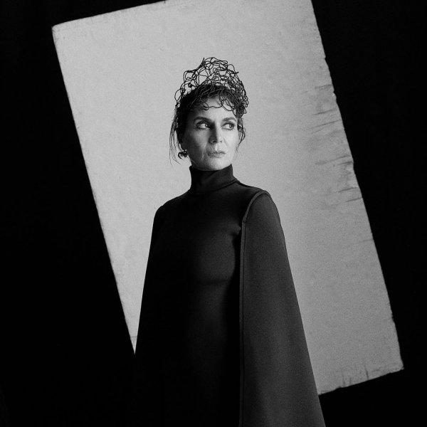 Bikinili pozlarıyla gündeme oturan Hatice Aslan'ın paylaşımları