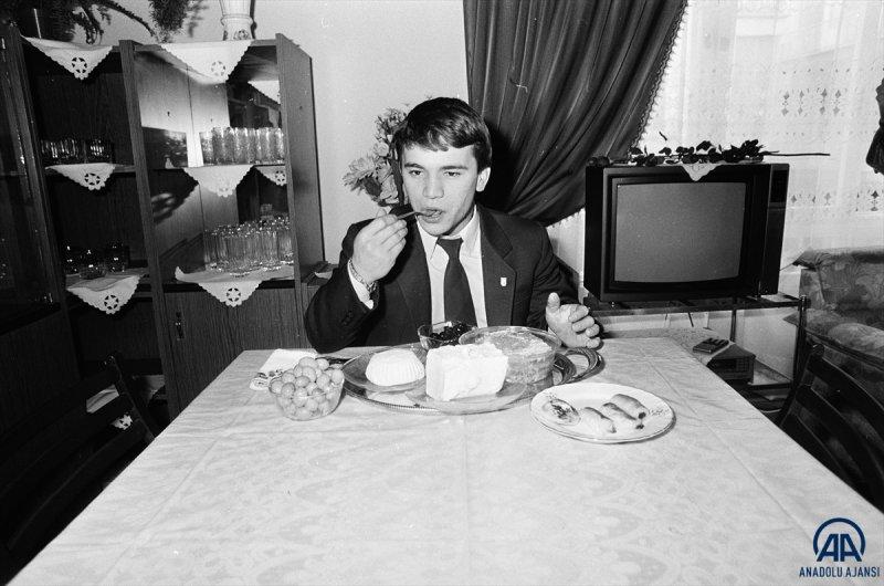 'Cep Herkülü' Milli halterci Naim Süleymanoğlu'nun ölüm yıldönümü