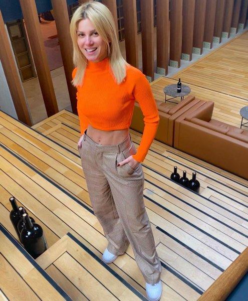 Yeni gelin Nazlı Kayı'nın giyim tarzı