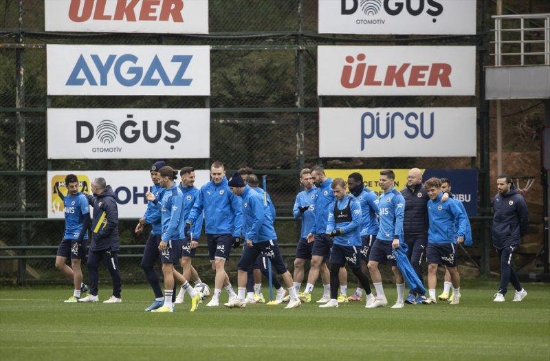 Fenerbahçe 21 Kasım'da oynanacak derbi hazırlıklarını sürdürüyor