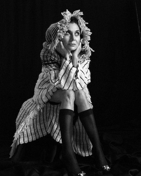 Bikinili pozlarıyla gündeme oturan Hatice Aslan'ın paylaşımları