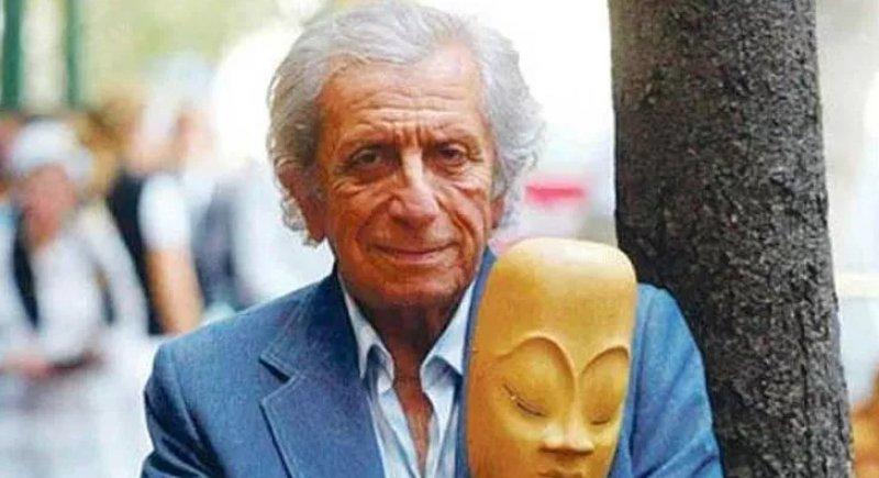 Fotoğraflarla usta tiyatrocu Nejat Uygur