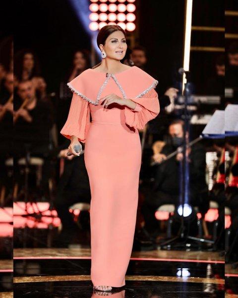 Sosyal medyada Sibel Can şıklığı