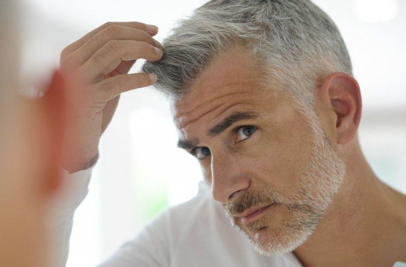 Erken yaşta saç beyazlatan nedenler ve alınacak önlemler