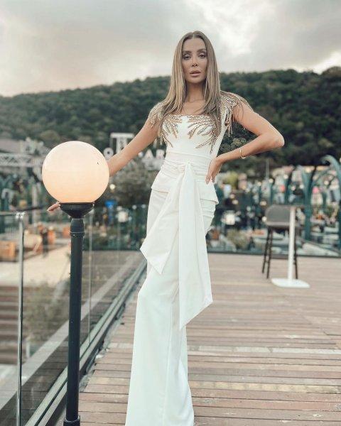 Özge Ulusoy'un kusursuz fiziği 