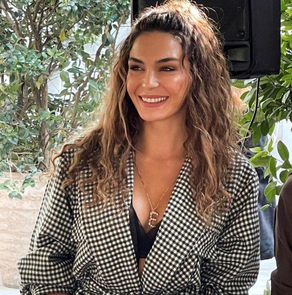 Destan'ın Akkız'ı Ebru Şahin