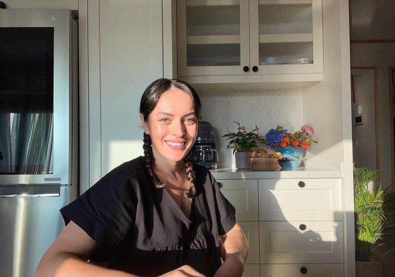 Son zamanların sevilen oyuncusu Ezgi Mola'nın paylaşımları