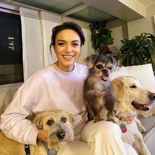 Son zamanların sevilen oyuncusu Ezgi Mola'nın paylaşımları