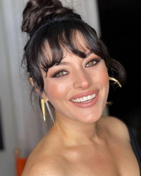 Son zamanların sevilen oyuncusu Ezgi Mola'nın paylaşımları