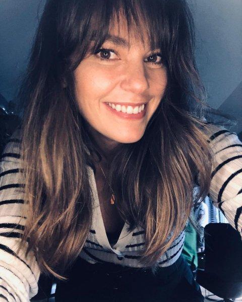 Aslı Enver'in herkesi büyüleyen doğal güzelliği