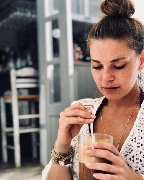 Aslı Enver'in herkesi büyüleyen doğal güzelliği