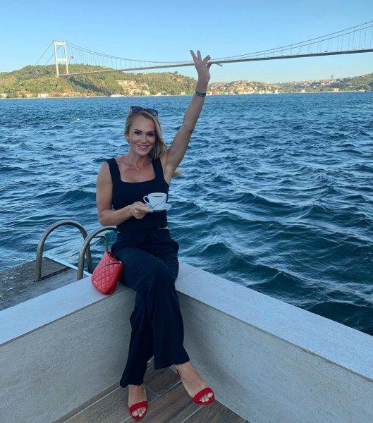 Nagihan Karadere'nin Instagram kareleri