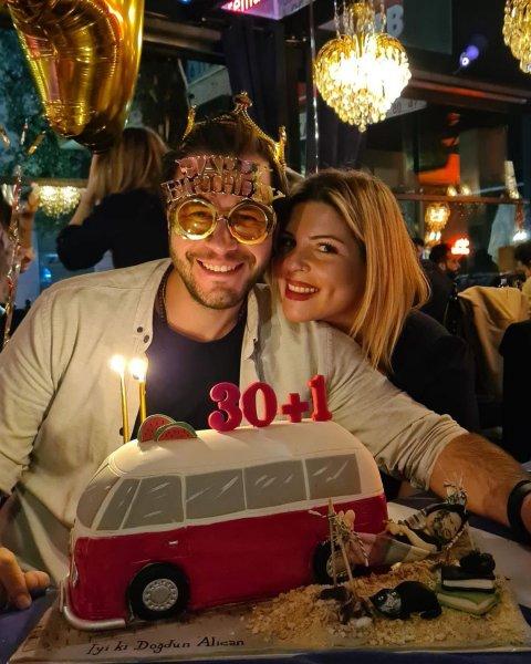 Pelin Öztekin'in eski halinden eser kalmadı