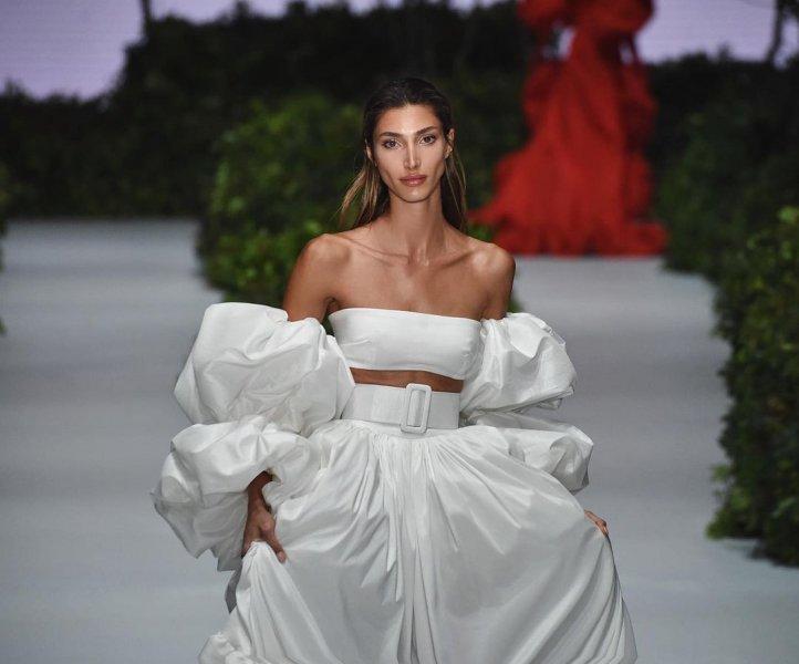 Şevval Şahin'in iddialı pozları