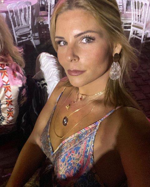 Pelin Öztekin'in eski halinden eser kalmadı