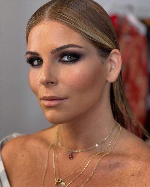 Pelin Öztekin'in eski halinden eser kalmadı