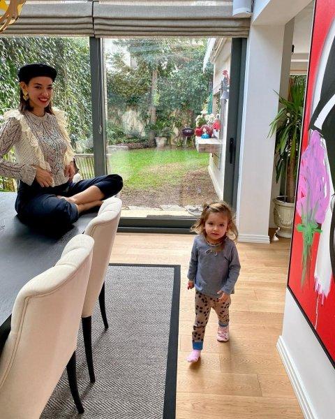 Seda Bakan ve ailesi