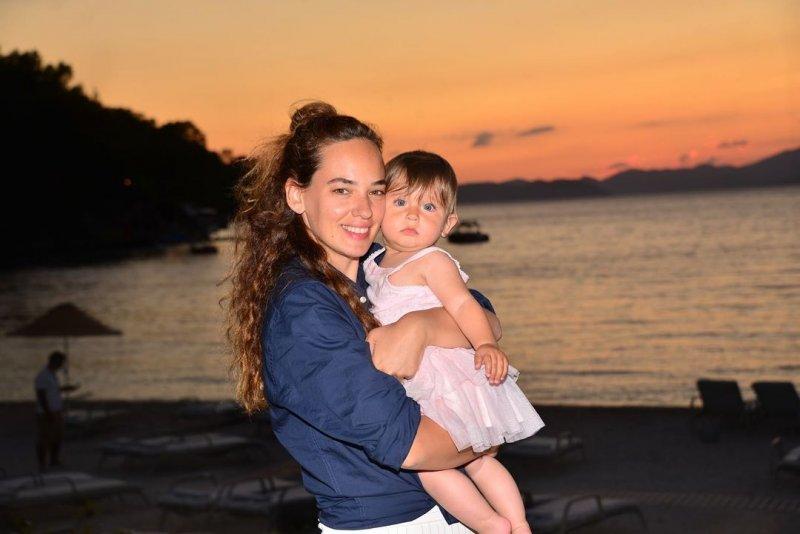 Seda Bakan ve ailesi