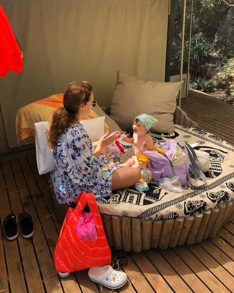 Seda Bakan ve ailesi