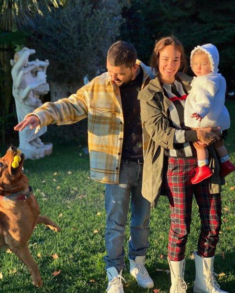 Seda Bakan ve ailesi