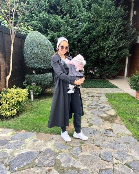 Seda Bakan ve ailesi