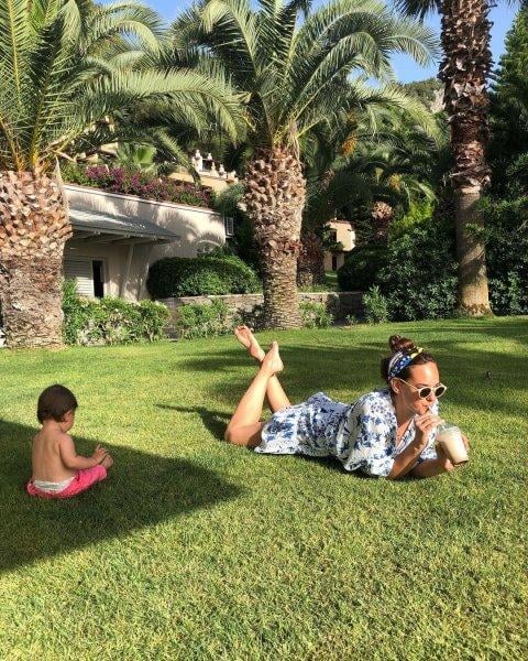 Seda Bakan ve ailesi