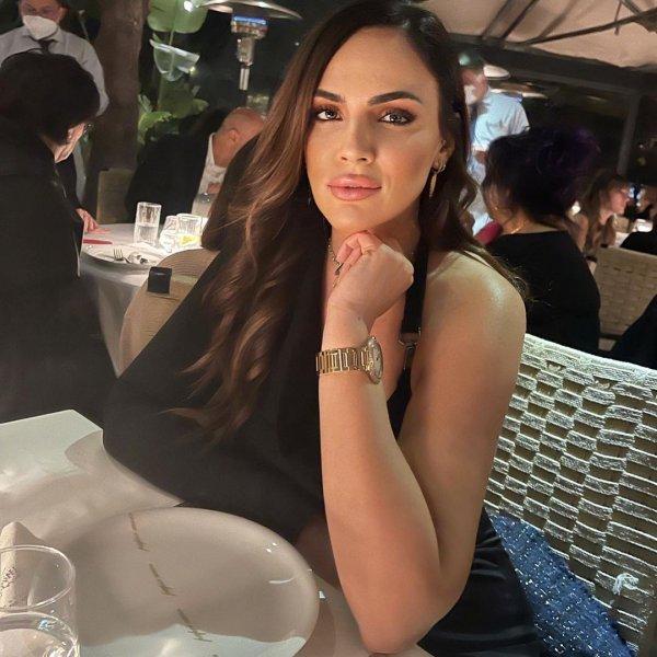 Spiker Buket Aydın'ın cesur pozları