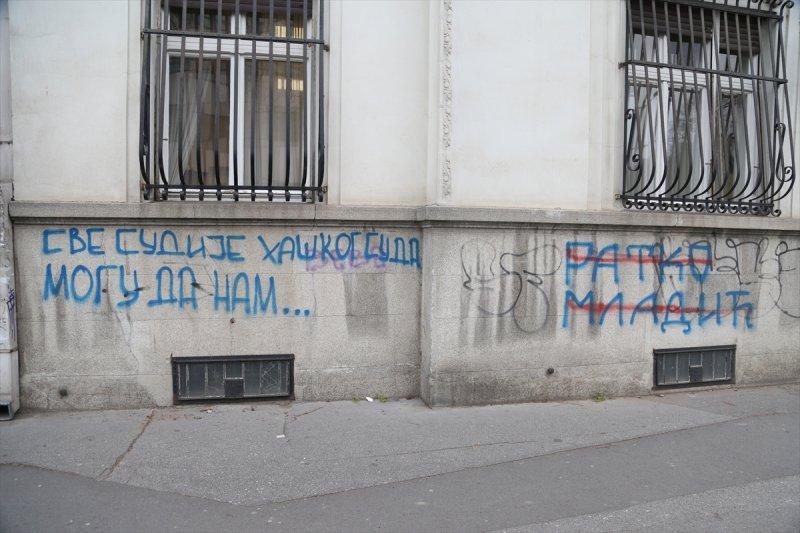 Sırbistan'da Bosna Kasabı Mladic'in duvar resimlerine tepkiler büyüyor