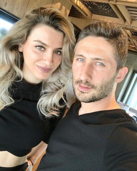 Yağmur Sarıoğlu ve ailesi