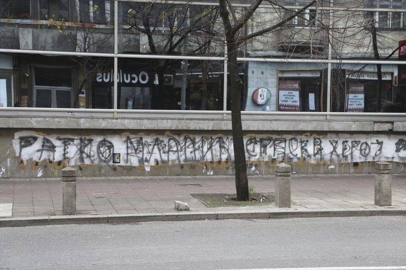 Sırbistan'da Bosna Kasabı Mladic'in duvar resimlerine tepkiler büyüyor