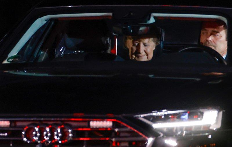 Almanya Başbakanı Merkel için askeri veda töreni