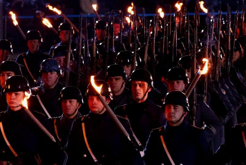 Almanya Başbakanı Merkel için askeri veda töreni
