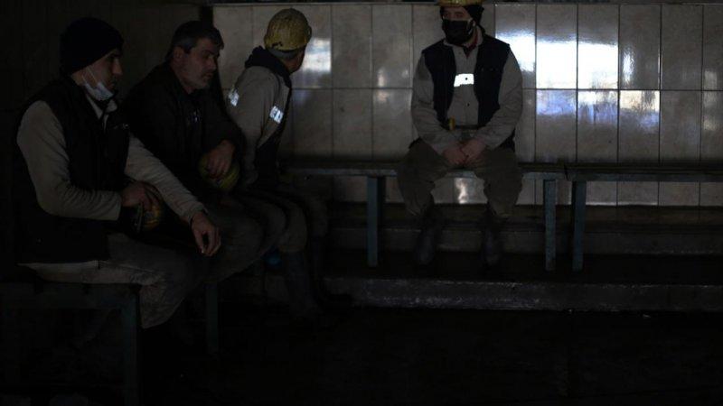 Zonguldak'ta yerin altında kömür çıkaran madencilerin bir günü