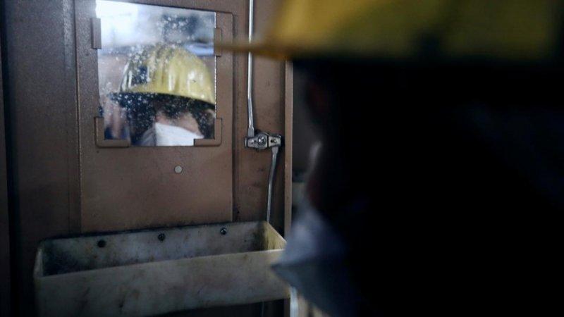 Zonguldak'ta yerin altında kömür çıkaran madencilerin bir günü