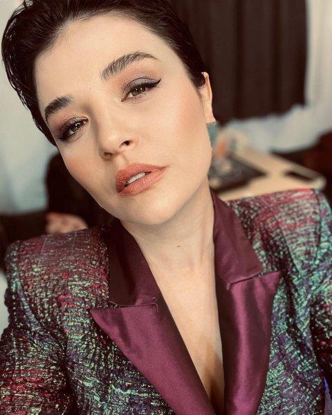 Sık sık imaj değiştiren Gonca Vuslateri'nin kareleri