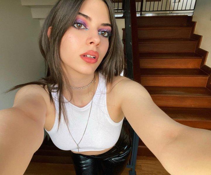 Cesur fotoğraflarıyla gündeme gelen Derin Talu