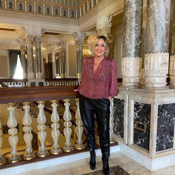 Saba Tümer doğum gününü kutladı