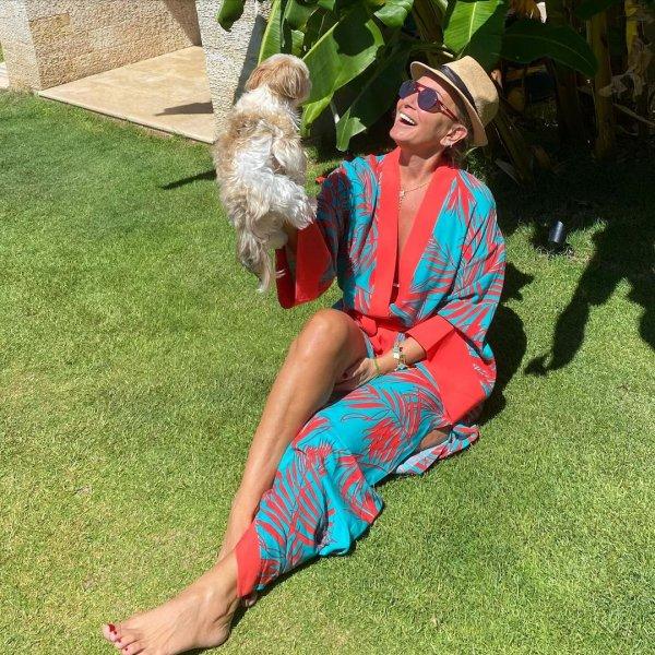 Saba Tümer doğum gününü kutladı