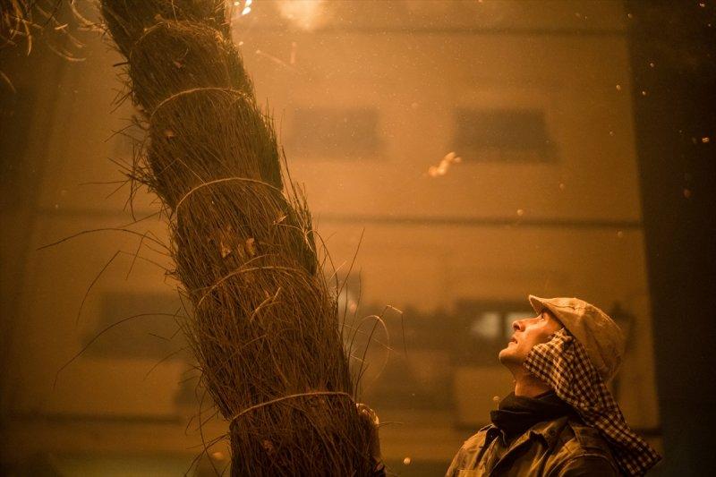 İspanya'da geleneksel 'Büyük Süpürgeler' festivali düzenlendi