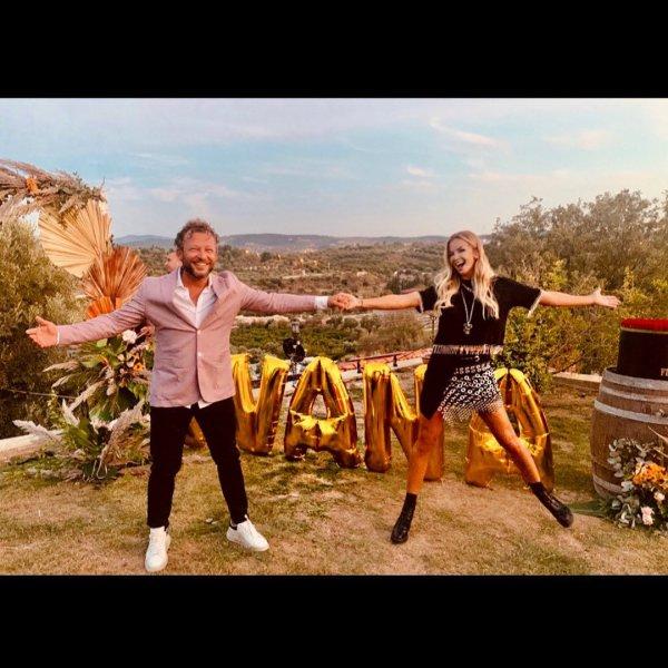 İvana Sert Sezer Dermenci ile doludizgin ilişkisine devam ediyor