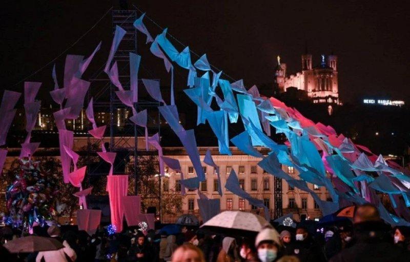 Fransa'nın geleneksel ışık festivali başladı