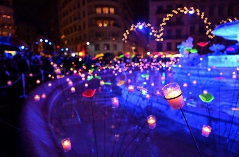 Fransa'nın geleneksel ışık festivali başladı