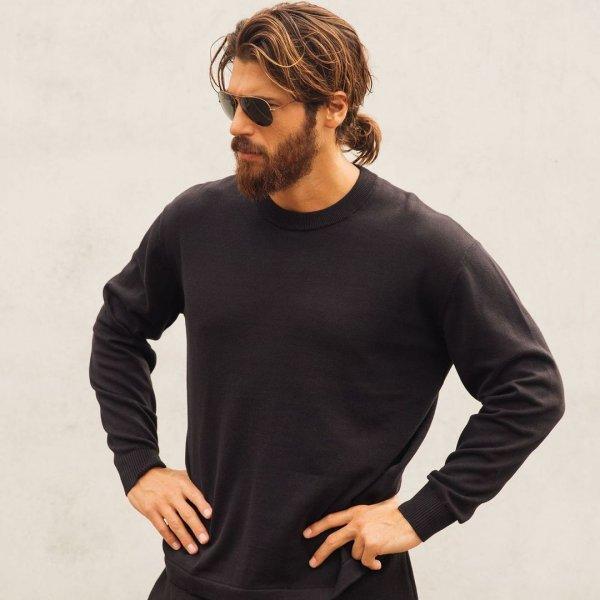 İtalya'nın yıldızı Can Yaman'ın en beğenilen kareleri