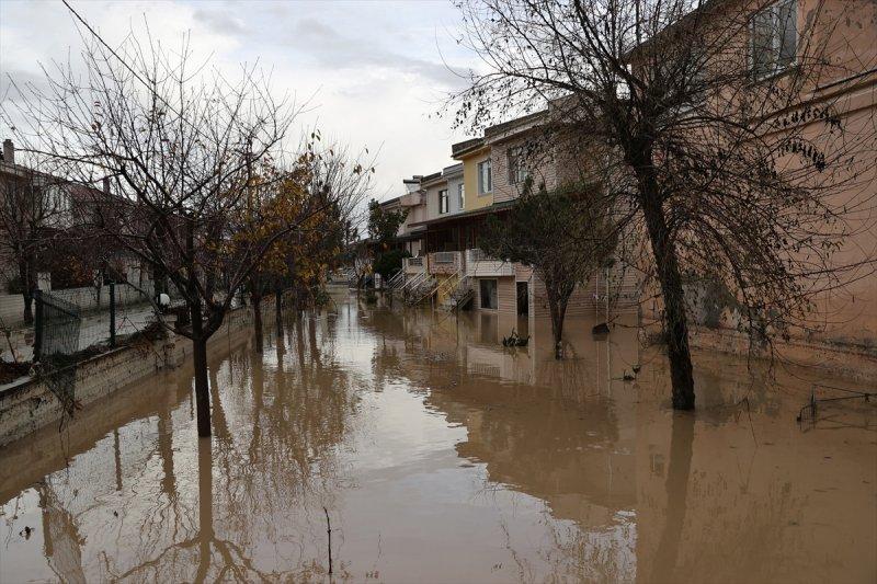 Edirne'yi vuran sel hayatı olumsuz etkiledi