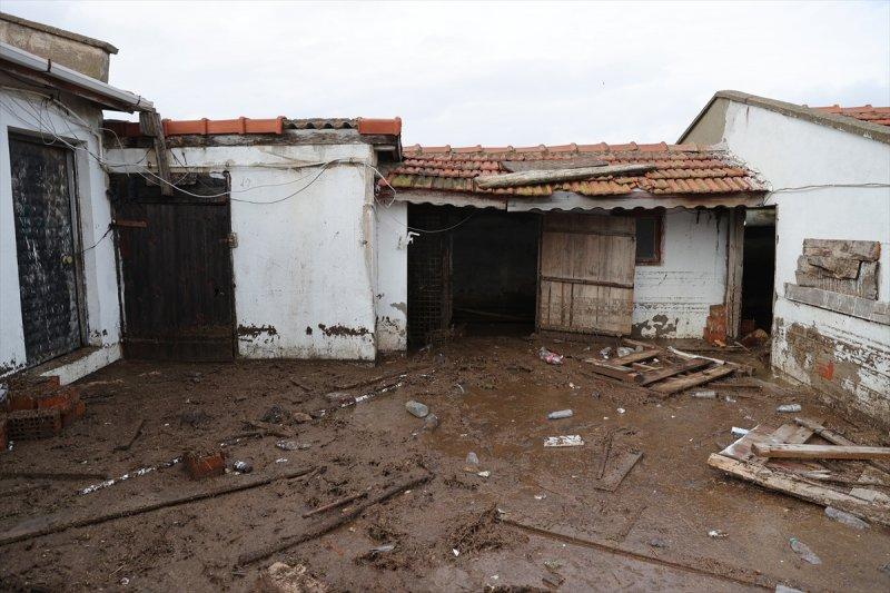 Edirne'yi vuran sel hayatı olumsuz etkiledi