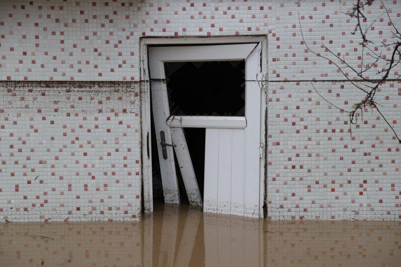 Edirne'yi vuran sel hayatı olumsuz etkiledi